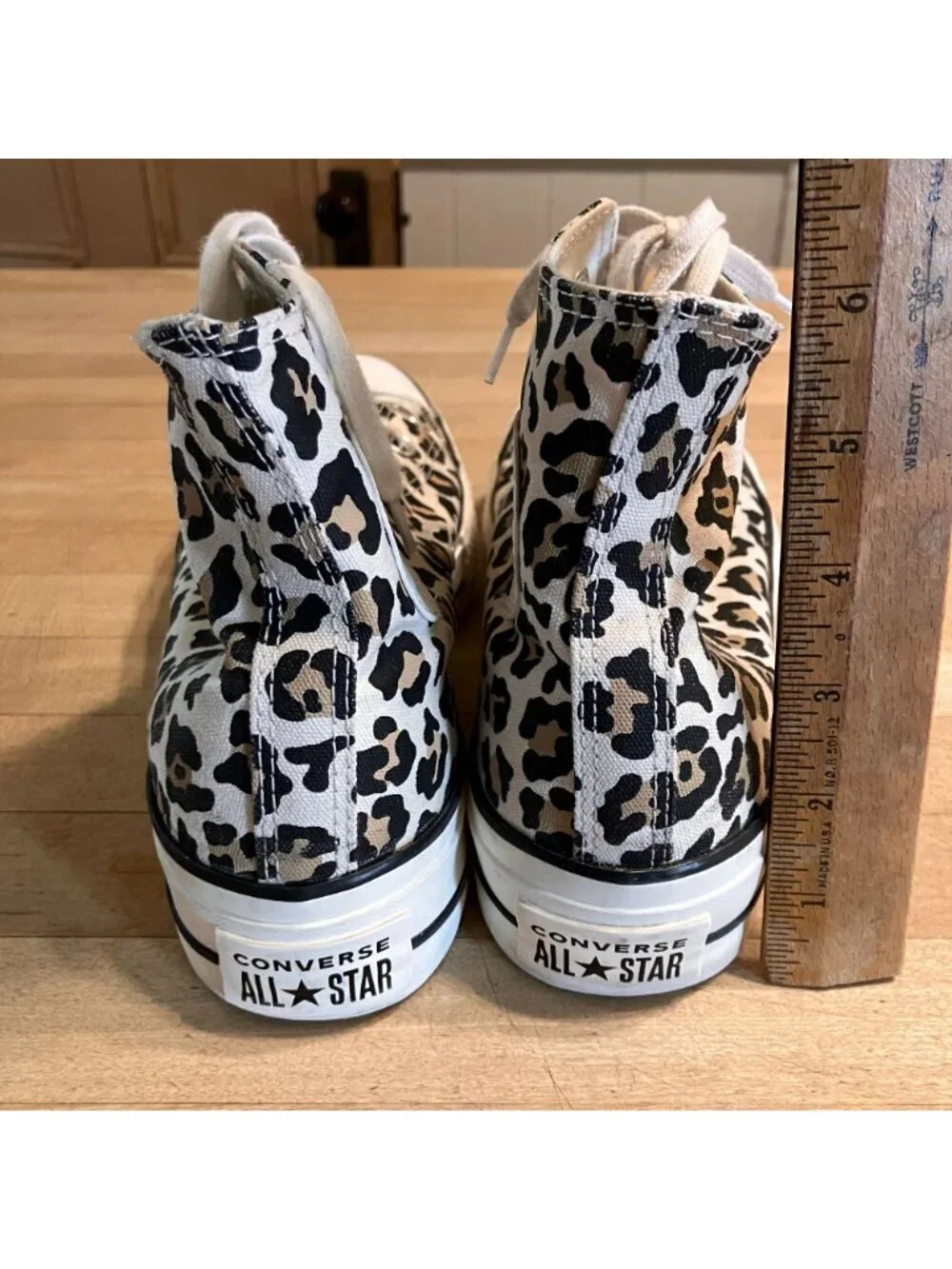 Converse  Womens Leopard Lift Platform Hi Top Sneakers Size 8.5 White SP EXC